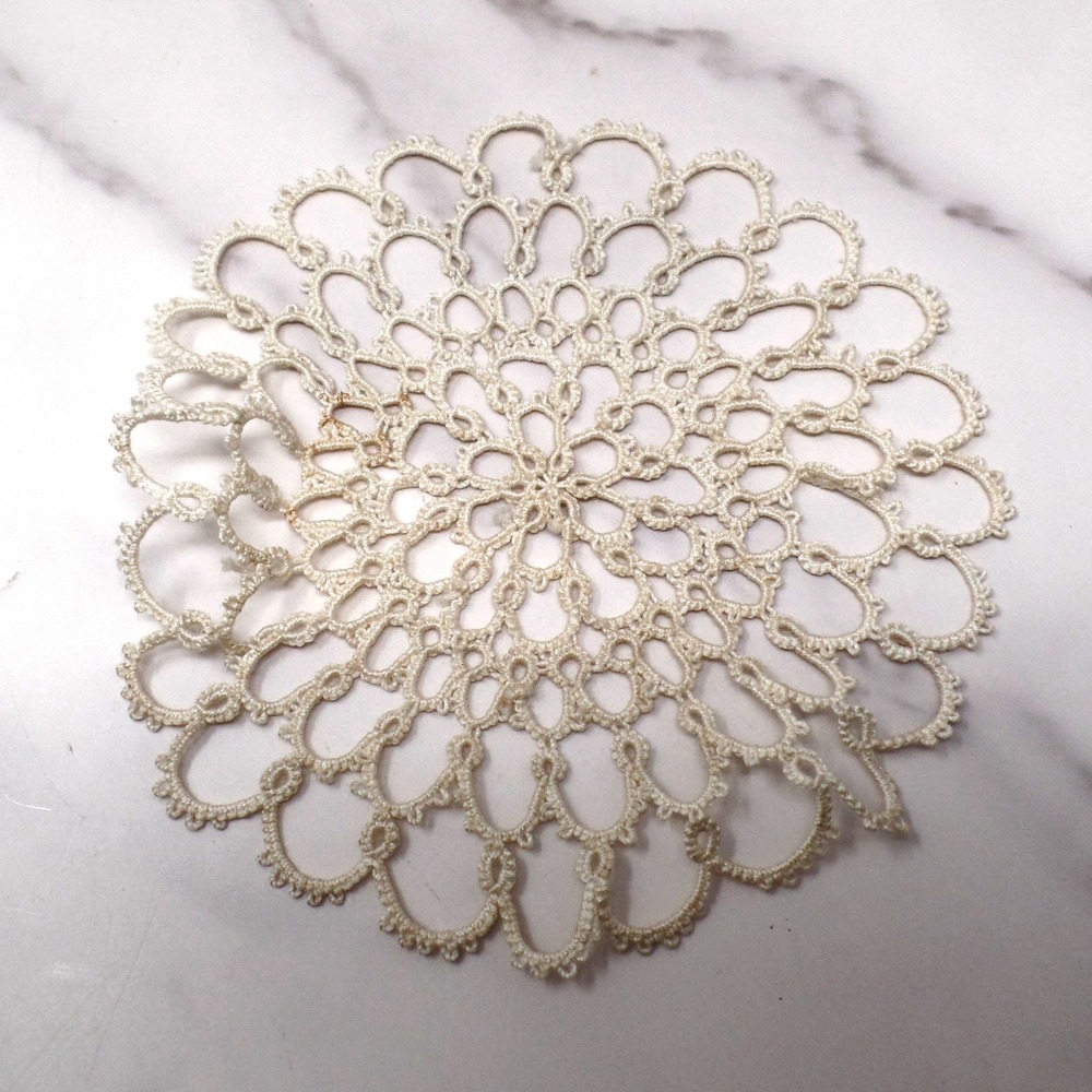 Vintage Handmade Tatted Lace Doily, 5 Inch, Cream, Circular Floral
